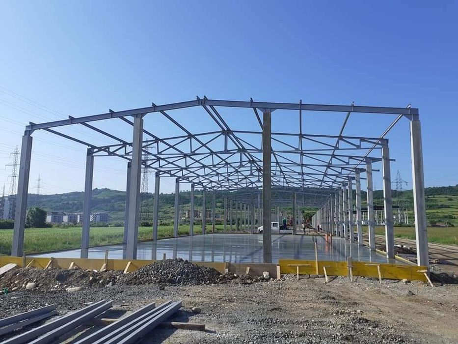 Vand hala metalica 10x30, structura metalica - panouri sandwich