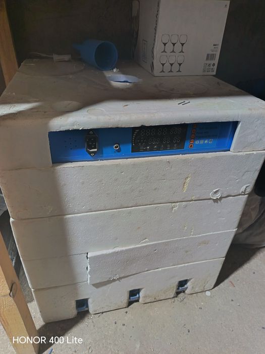 Продам инкубатор