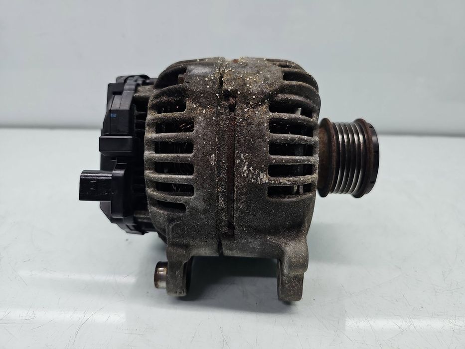 Alternator Volkswagen Golf 5 (1K1) [Fabr 2004-2008] 06F903023F 2.0 TDI