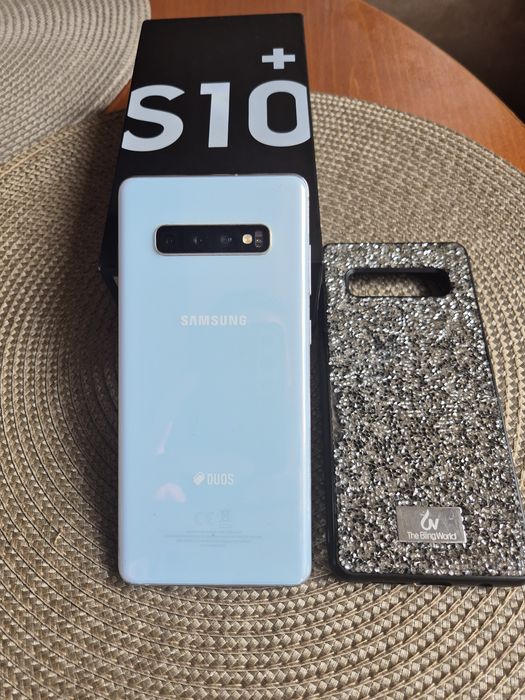 Телефон Samsung galaxy S10+
