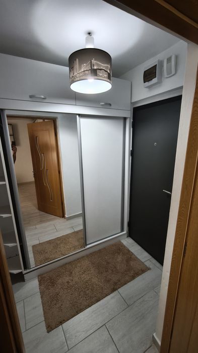 Închiriez garsonieră zona Dacia, 28 mp, centrală termică, utilată complet modern