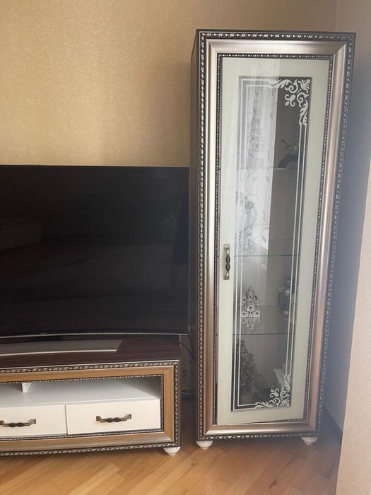 Гостиный гарнитур из дерева