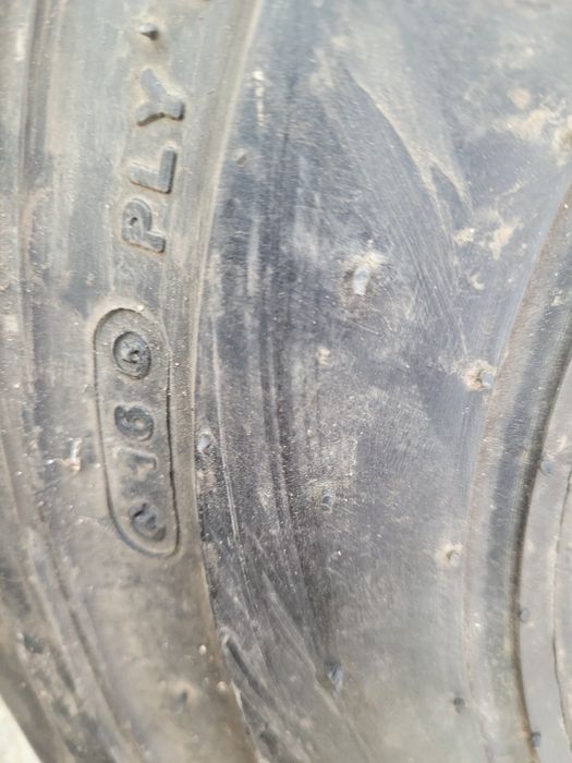 Anvelope Stivuitor, Wall-an-a-half 21×8-9 (16ply) Noi, cu cameră și gu