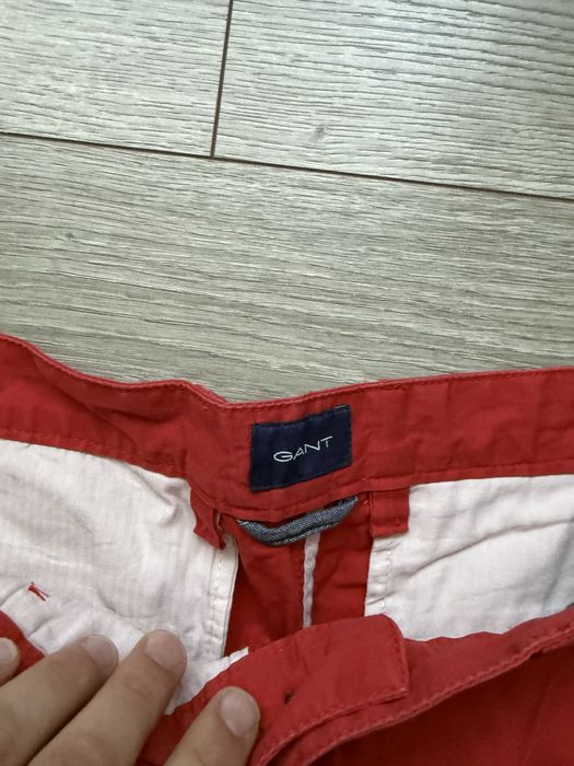 Pantaloni scurti Gant in stare buna