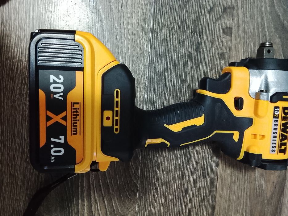 Baterie de 7 ah  pentru unelte dewalt