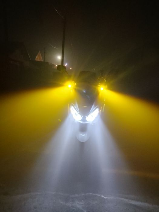 Макси скутер, мопед