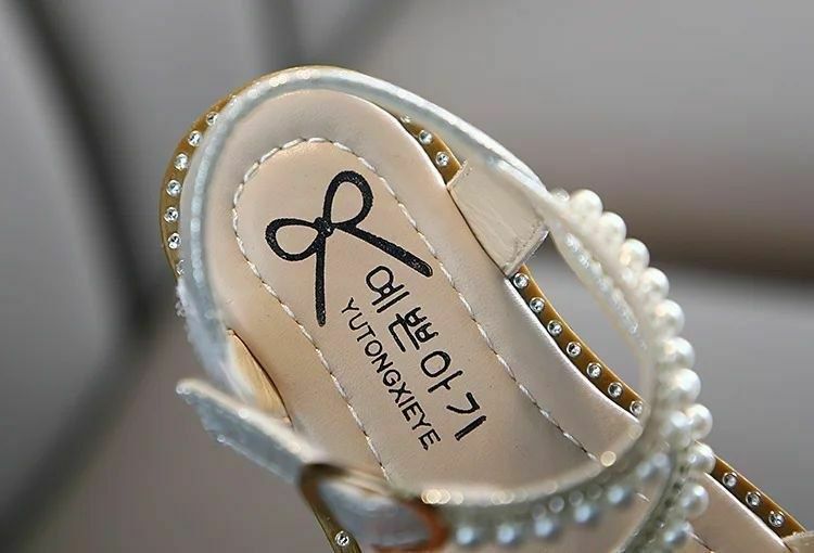 Sandale pentru fetițe