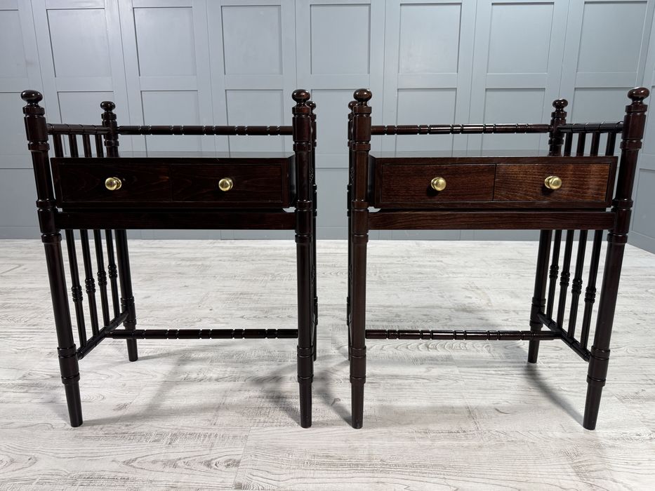 Нощни шкафчета в колониален стил Р294