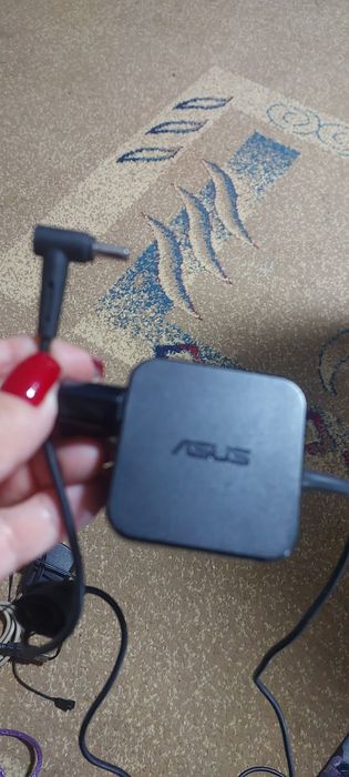 Продам блок питания  asus