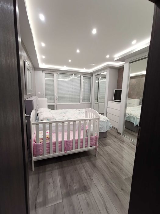 Дава се под наем Тристаен апартамент в Карлово - 82 кв.м за 135000 € - Снимка #14