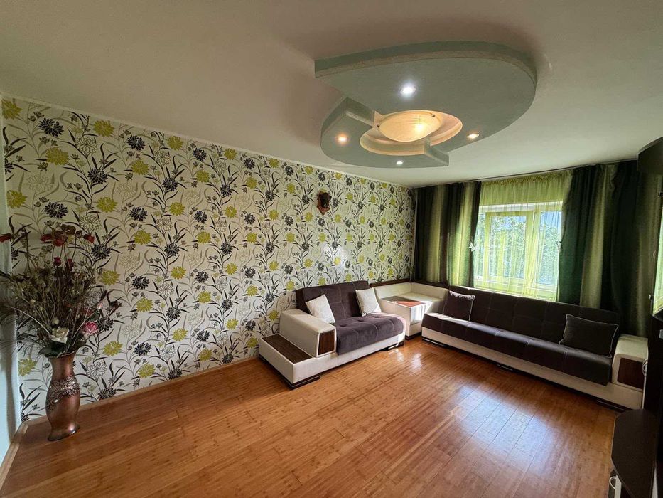 Vând apartament 3camere