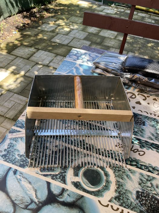 Pieptene afine  din sirma si tabla zincata