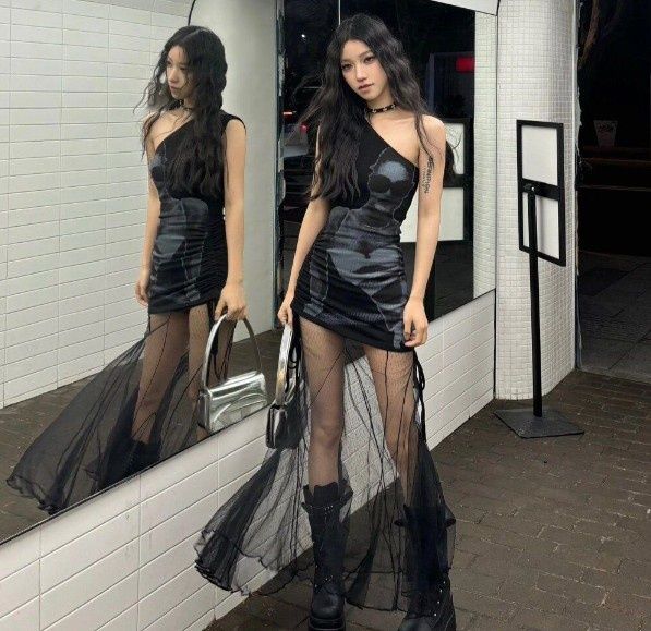 Продам платье с сеточным подолом