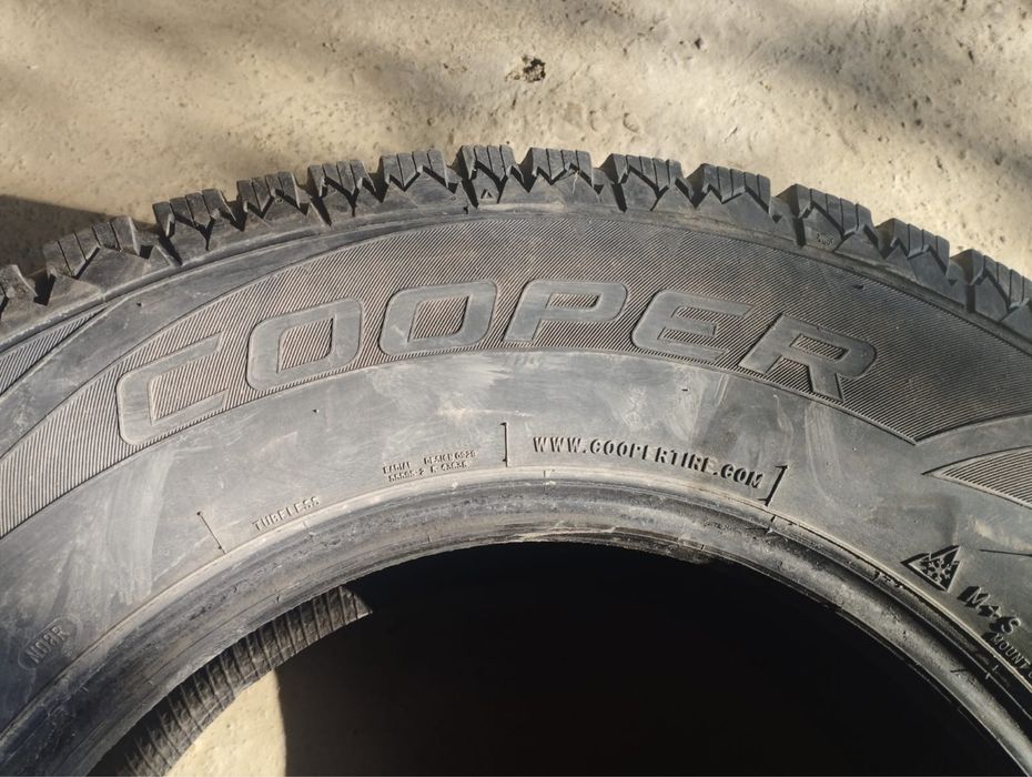 Зимние шины  R17