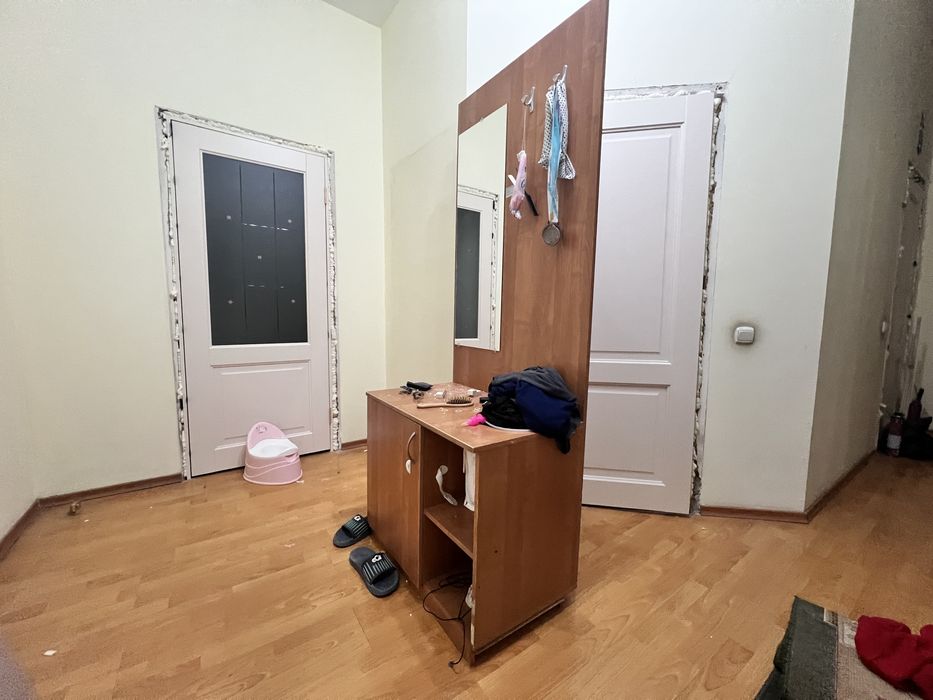 Тумба с зеркалом