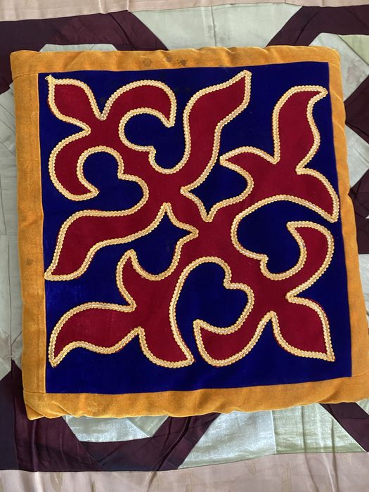 Продам корпешки для стула