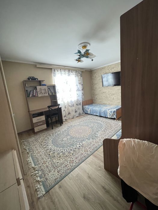 “Город”стол письменный с полками