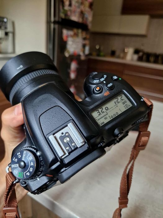 Nikon D7500.
