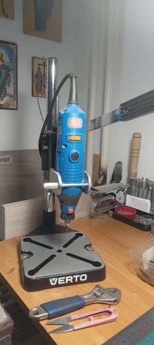 Vând mașina de găurit mini