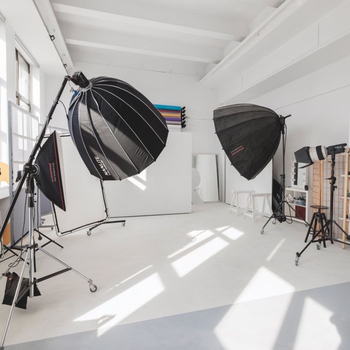 Studio foto de închiriat București | 200 mp | Foto Video + Bucătărie  | www.studiofotodeinchiriat.ro