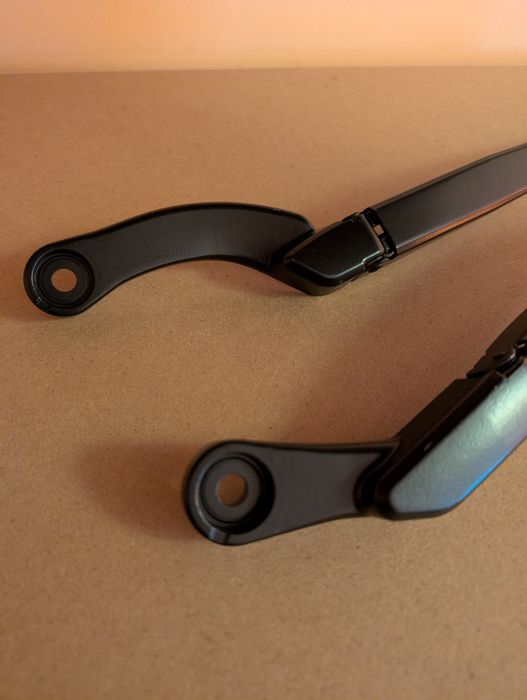 Brat stergator brațe stergatoare stanga/dreapta fata  Audi A4 B6/B7 
P