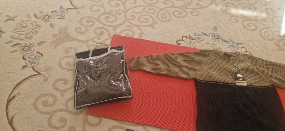 Продаётся новый мужской свитер