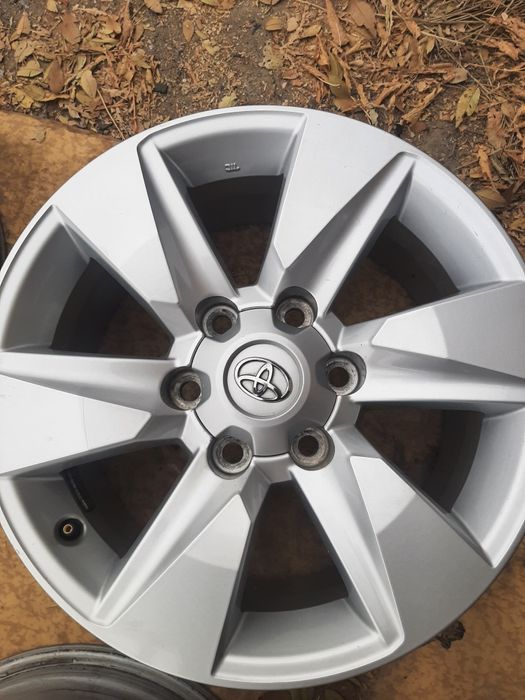 Продам диски р17 прадо оригенал.