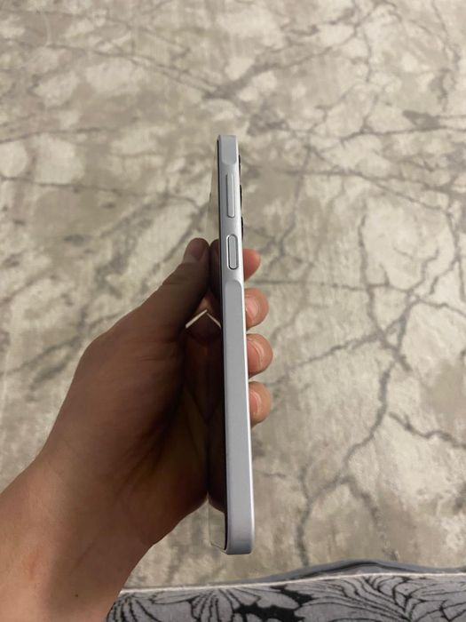 Продам телефон ..