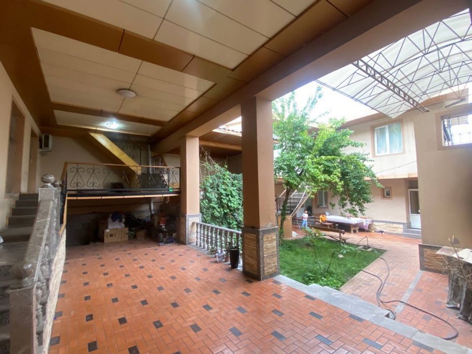 Mirobod markazida 9 xonali hovli sotiladi – 2.85 sotix