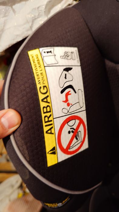 Vand scaun auto cu prindere in centuri
