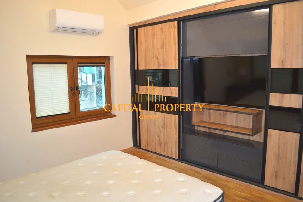 Къща в Варна-Идеален център на метри от морската градина, Варна