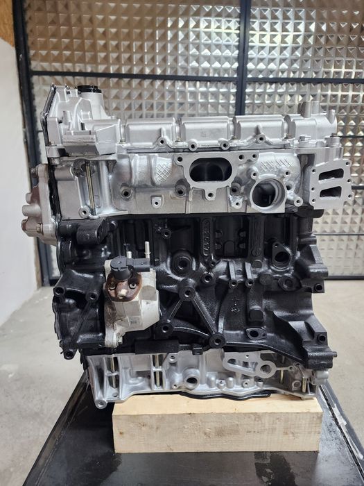 Vand motor recondiționat 2.0 ecoblue ford tranzit