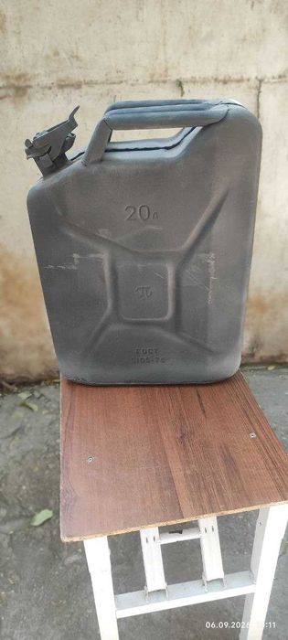 Канистра 20л б/у