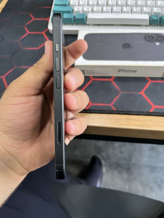 Iphone 16 128gb black