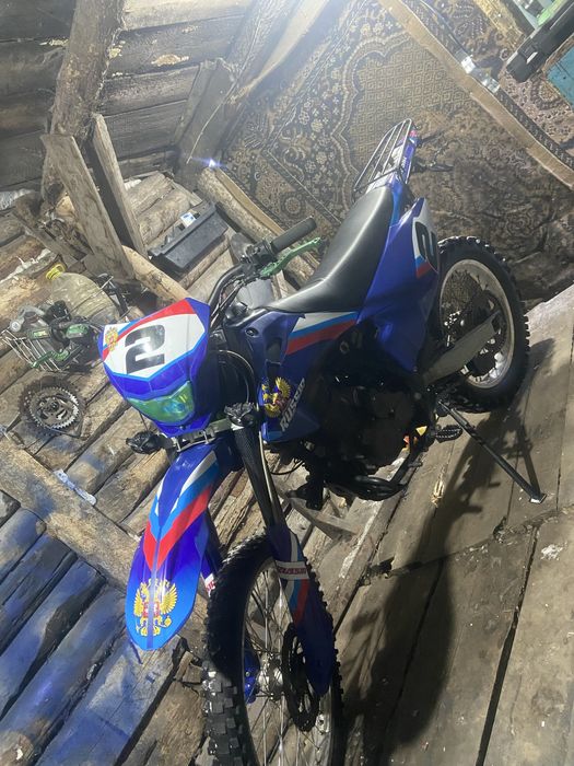 Эндуро 250 кубов ..