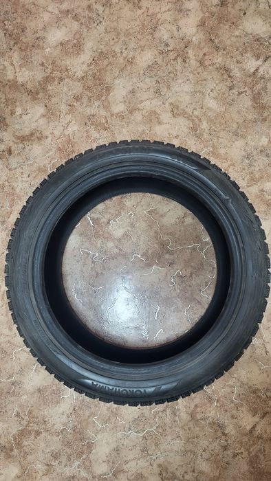 Автошины зимние липучка, шипы