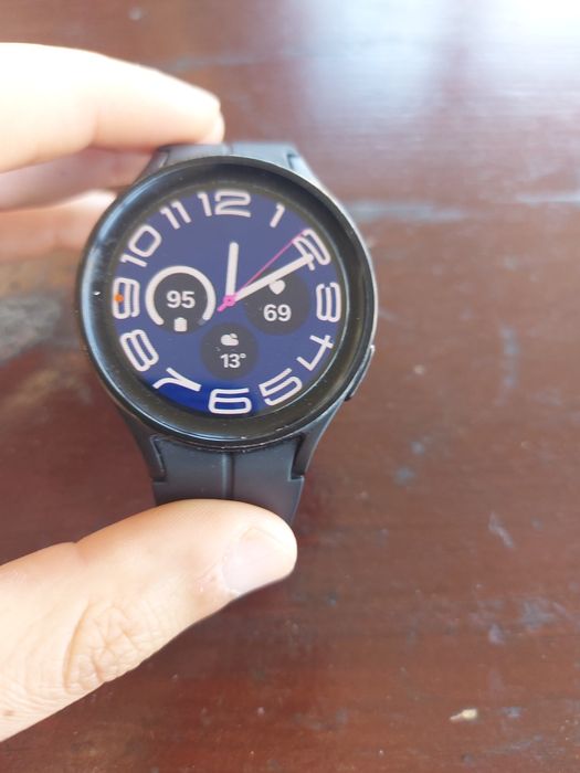 Часовник samsung galaxy watch 5 pro lte