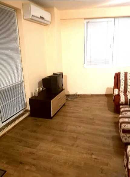 Дава се под наем Тристаен апартамент в Бургас, Меден рудник - зона А - 92 кв.м за 255 € - Снимка #4