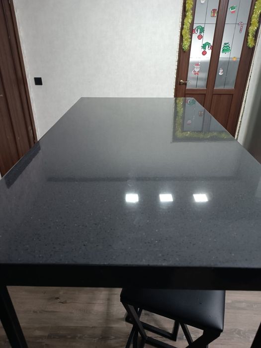 Барная стойка со стульями