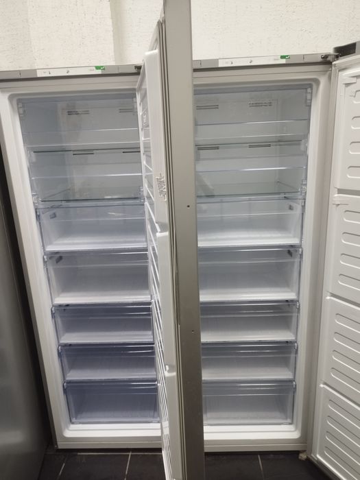 Продам морозильную камеру 290л