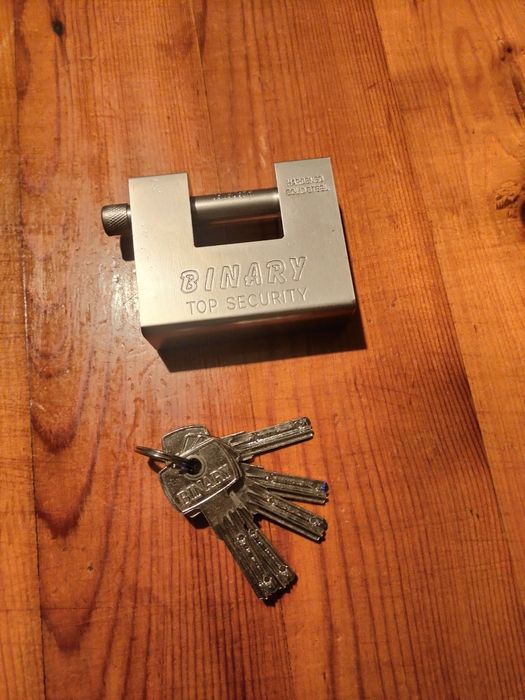 Замок навесной новый