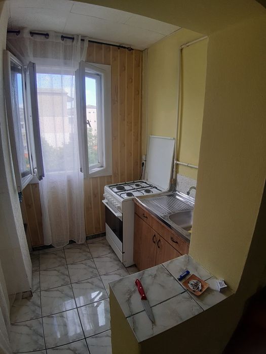 Garsoniera de închiriat