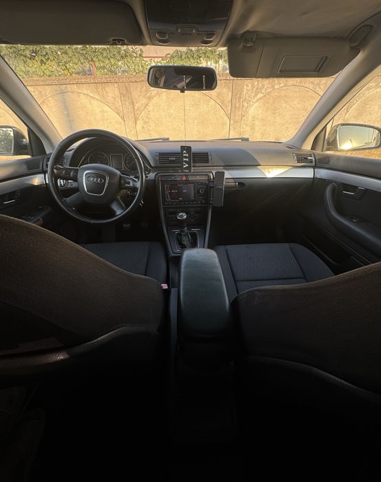 Vând Audi a4 2.0