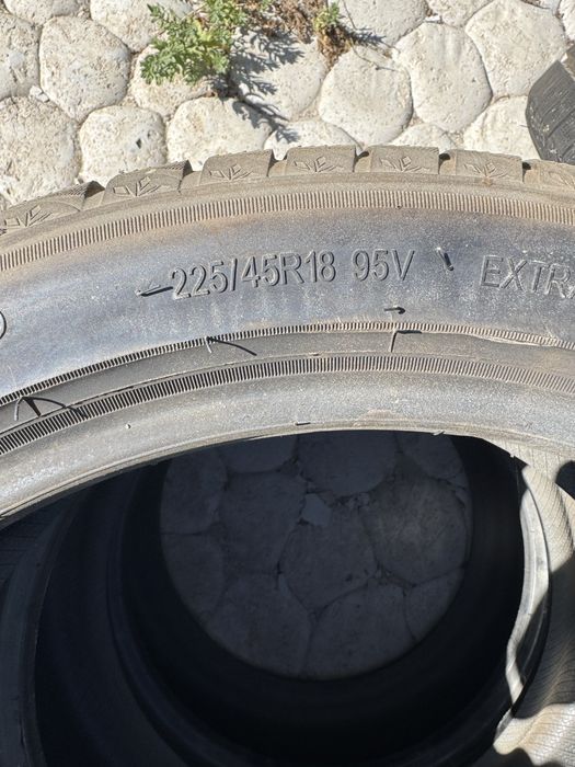 Новый резины 225/45/18