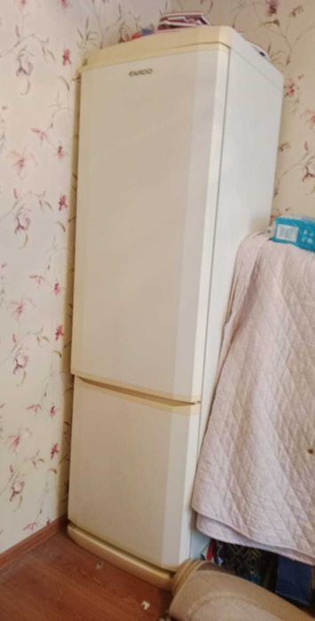 Холодильник  рабочий