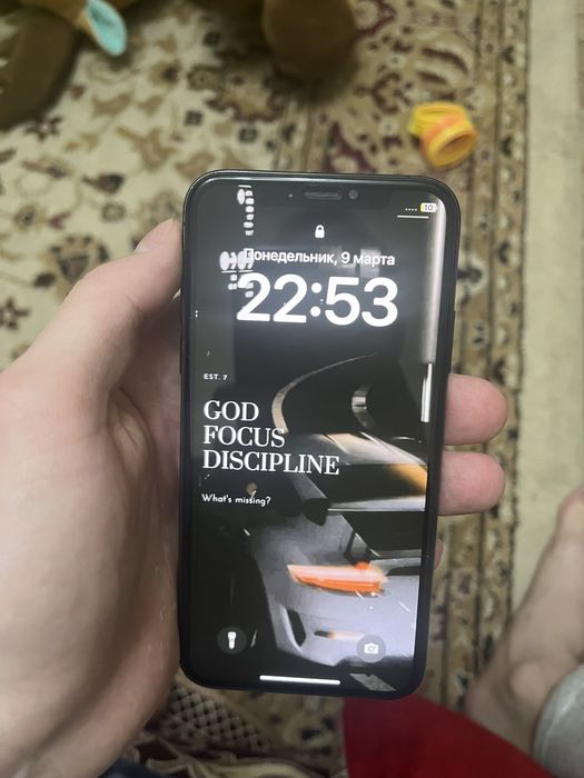 Айфон 10 64гб.