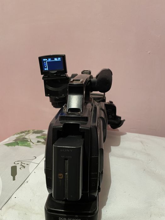 Видеокамера Sony 1000