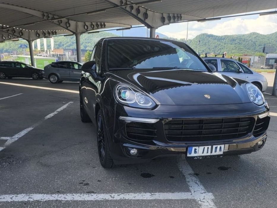 Porsche Cayenne Porsche Cayenne S E-Hybrid 3.0 Benzina - al doilea proprietar