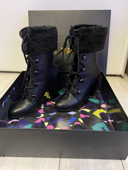 Ghete din piele naturala