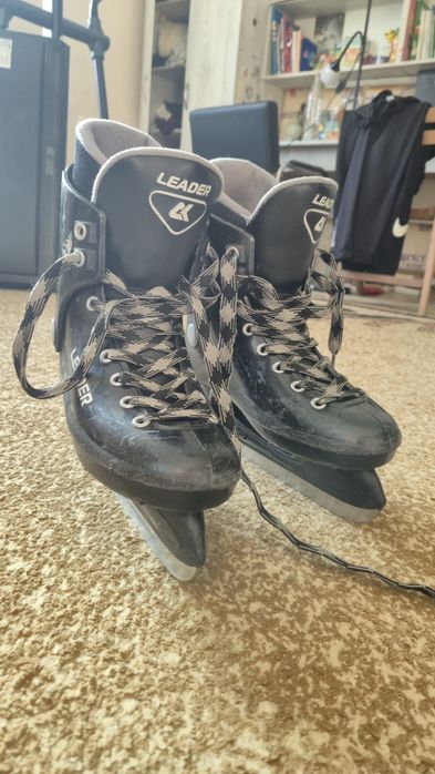 Продам коньки 39 размер